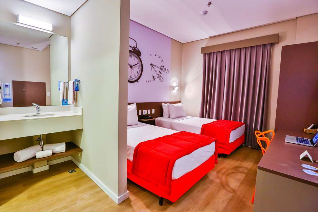 Summit Suites Hotel Pindamonhangaba Cameră foto